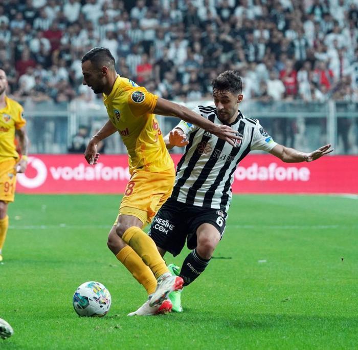 Fanatik yazarları Beşiktaş - Kayserispor maçını kalem aldı