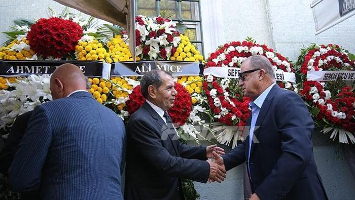 Dursun Özbekin annesi Kezban Özbek son yolculuğuna uğurlandı