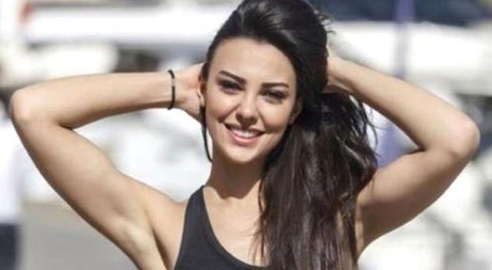 Tuvana Türkay kadın arkadaşıyla öpüştü