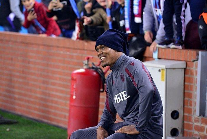 Son dakika Galatasaray haberi Okan Buruk biletlerini kesti Cim Bomda 4 ayrılık