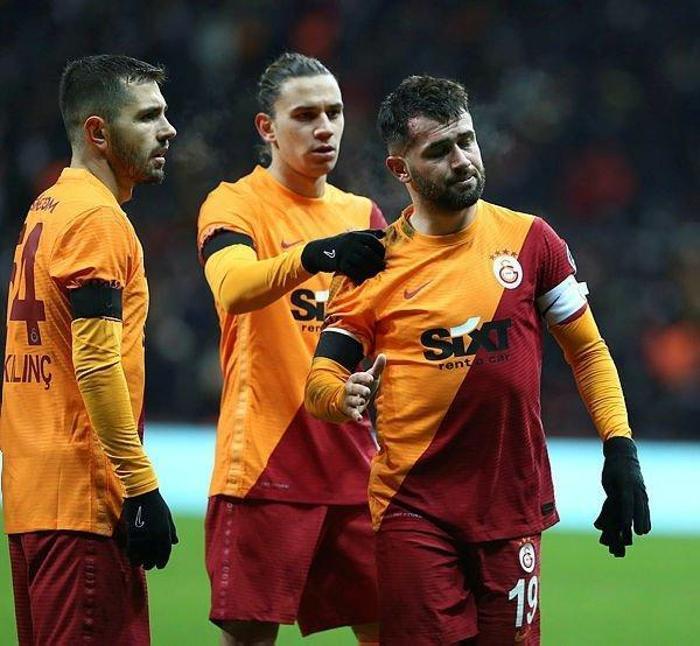 Son dakika Galatasaray haberi Okan Buruk biletlerini kesti Cim Bomda 4 ayrılık