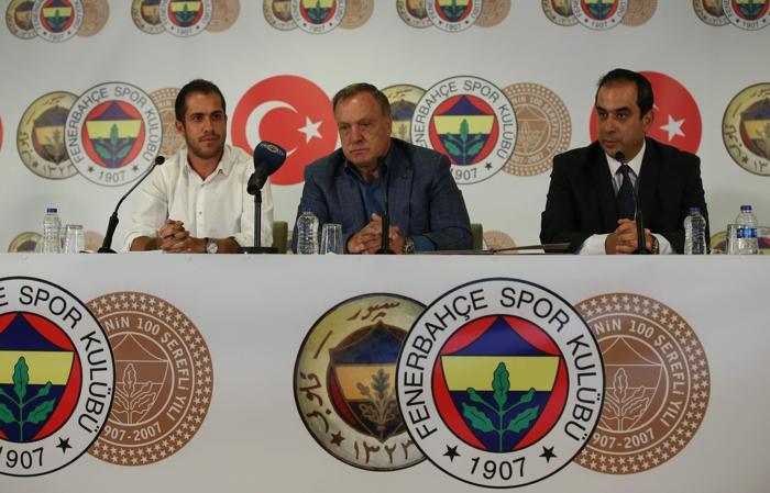 Van Persie Fenerbahçeli taraftarları çıldırttı