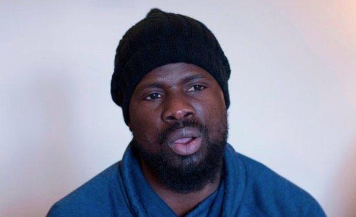 Galatasarayın eski yıldızı Emmanuel Eboue haber bekliyor
