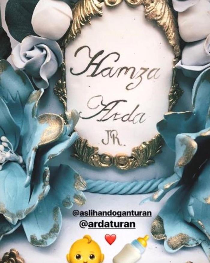 Aslıhan Doğanın baby shower partisine ünlüler akını...