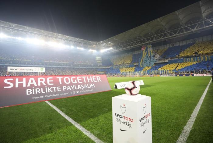 Fanatik yazarlarının Fenerbahçe - Beşiktaş maçı yorumları
