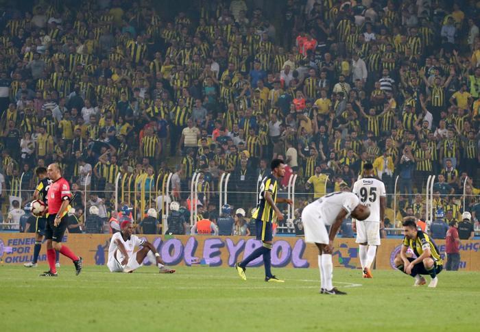 Fanatik yazarlarının Fenerbahçe - Beşiktaş maçı yorumları
