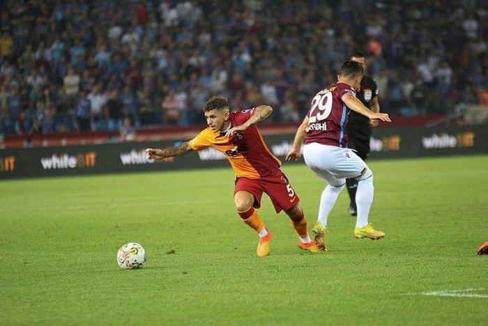 Son dakika Galatasaray transfer haberi Sarı kırmızılılar 2 transfer daha yapacak