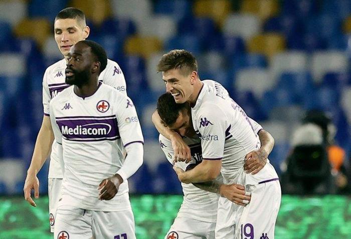 Son dakika Galatasaray transfer haberi Sarı kırmızılılar 2 transfer daha yapacak