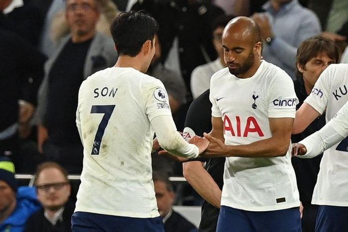 Son dakika Galatasaray transfer haberi Sarı kırmızılılar 2 transfer daha yapacak
