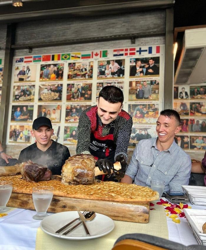 Torreira ve Muslera, CZN Burak ile bir araya geldi