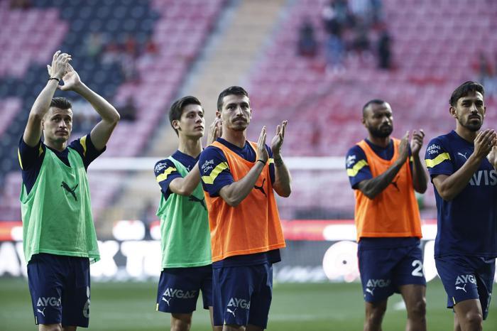 Fenerbahçede Jorge Jesustan sürpriz tercih Kayserispor maçı ilk 11i (Muhtemel)
