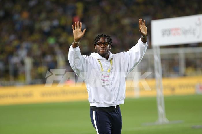 Fenerbahçe haberi: Michy Batshuayi taraftarlarla buluştu