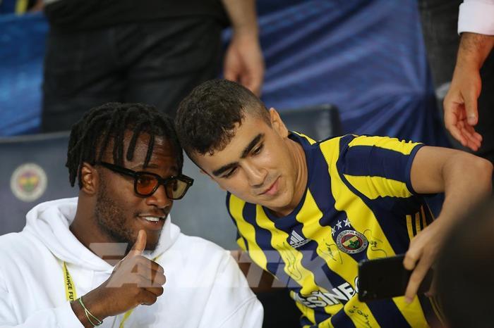 Fenerbahçe haberi: Michy Batshuayi taraftarlarla buluştu