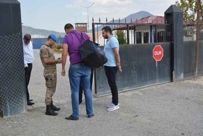 Bedelli askerlik uygulamasının ilk celbi teslim oldu