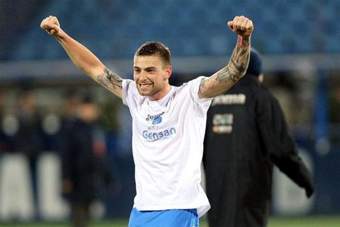 DİĞER TAKIMLARDAKİ OYUNCULARIN İSE ŞU ŞEKİLDE;