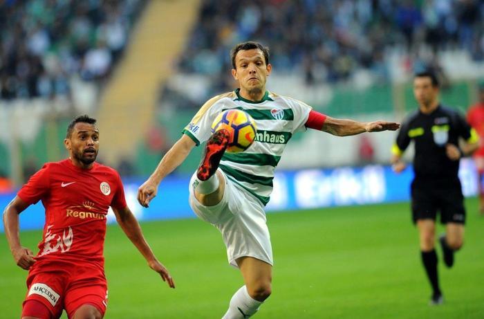 16 Mayıs 2010 Bursasporun şampiyon kadrosundaki yıldızlar şimdi ne yapıyor
