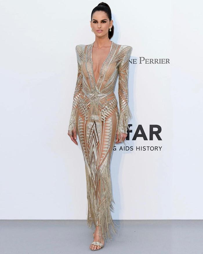Kevin Trappın sevgilisi Izabel Goulart iskele pozuyla hayran bıraktı