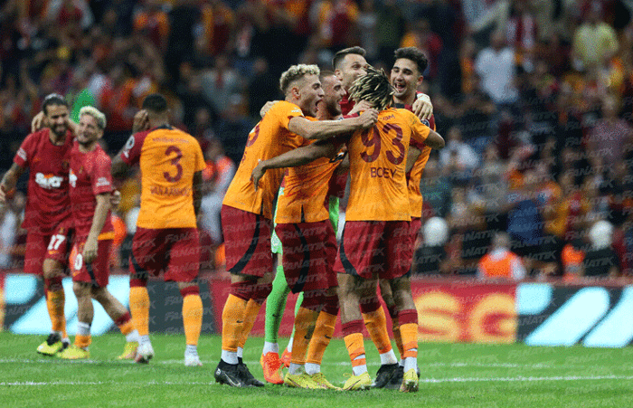 Galatasarayda Kerem Aktürkoğluna büyük tepki Buruk bile 45 dakika dayanabildi
