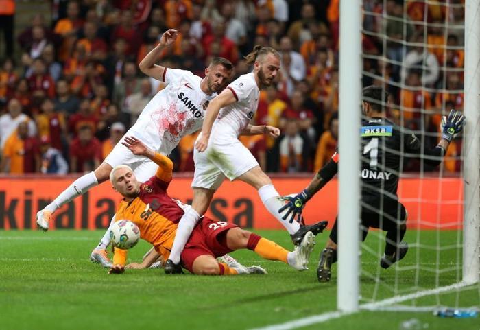Fanatik yazarları Galatasaray - Gaziantep FK maçını değerlendirdi: