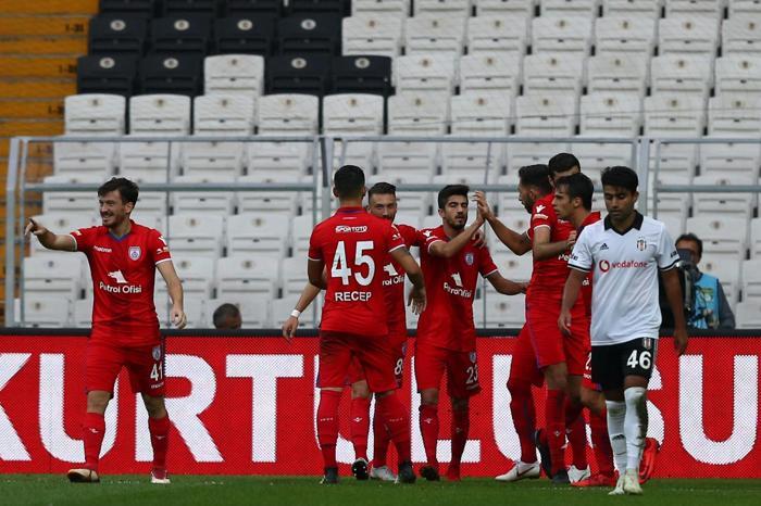 Beşiktaş-Altınordu maçında şok protesto
