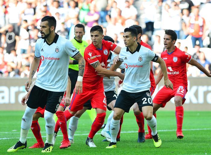 Beşiktaş-Altınordu maçında şok protesto