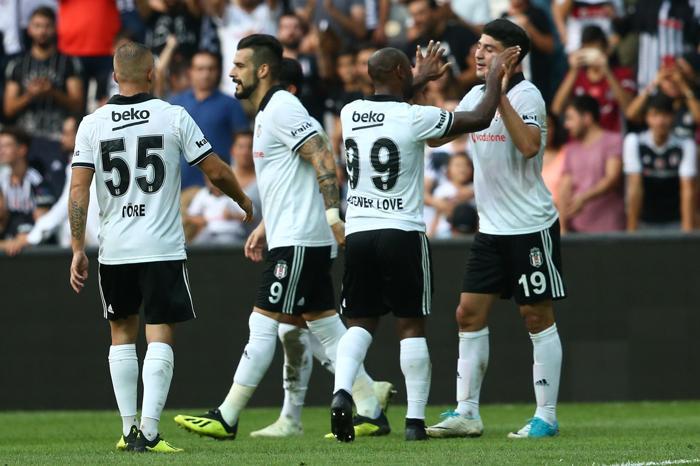 Beşiktaş-Altınordu maçında şok protesto