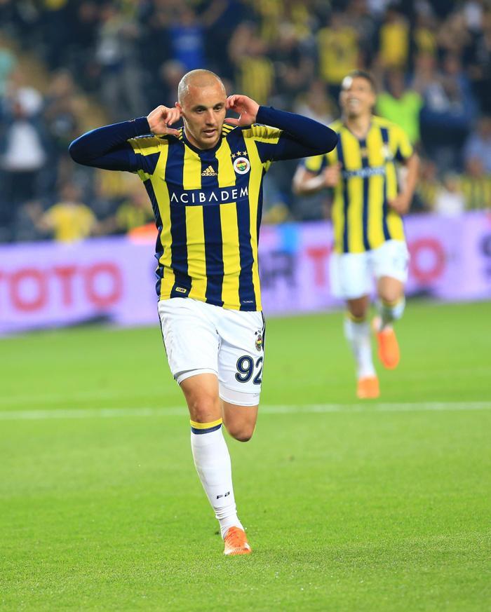 Fenerbahçe taraftarında Aatif şaşkınlığı