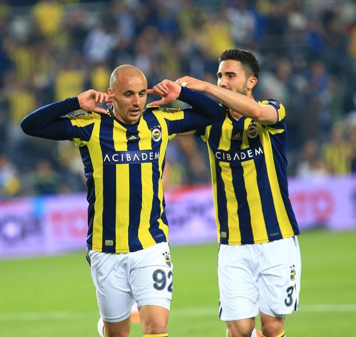 Fenerbahçe taraftarında Aatif şaşkınlığı