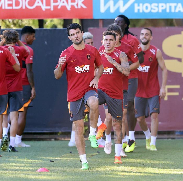 Galatasarayda Okan Buruk kararını verdi İşte Kasımpaşa maçı muhtemel 11i...