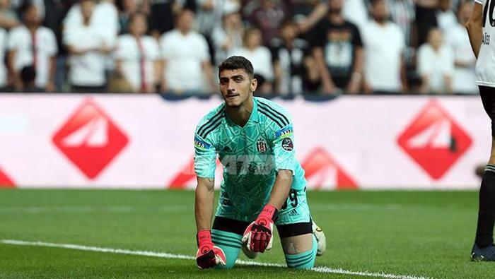 Beşiktaş - Başakşehir maçında dikkat çeken detay Wout Weghorstun yeni tarzı