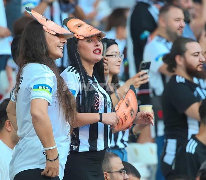 Beşiktaş - Başakşehir maçında dikkat çeken detay Wout Weghorstun yeni tarzı