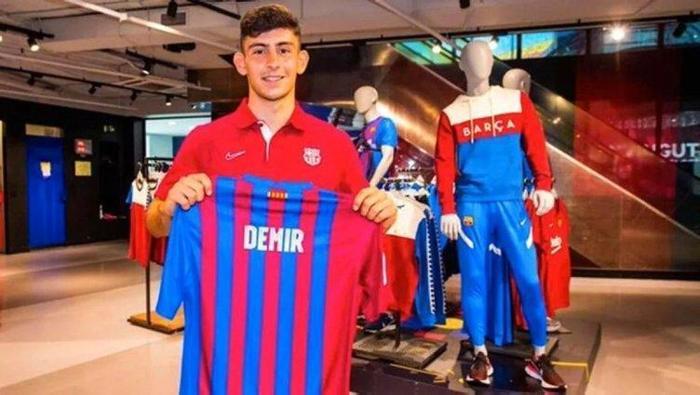 Son dakika Galatasaray haberi Yusuf Demir yerli statüsünde oynayabilecek mi Sarı kırmızılı takımdan hamle geldi