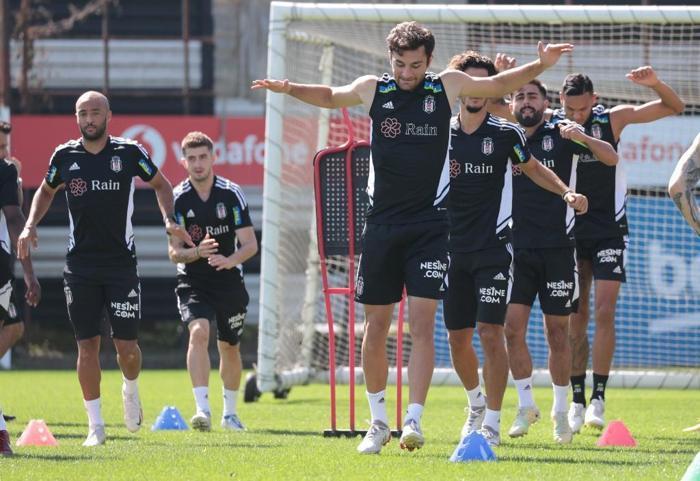 Beşiktaş JK on X: 📄 İstanbulspor maçı ilk 11'imiz. 🦅 #BJKvİST