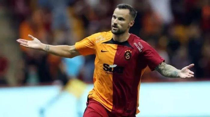 Son dakika Galatasaray haberi Cim Bomda isyan çıktı Haris Seferovic ve Okan Buruk...