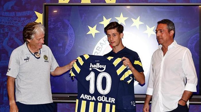 F.Bahçede genç oyuncu Arda Gülerin süre alamaması çok tartışılıyor. Performansını nasıl buluyorsunuz