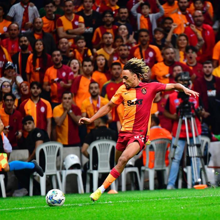 Galatasaray, Yunus Akgünle anlaştı İşte yeni maaşı...
