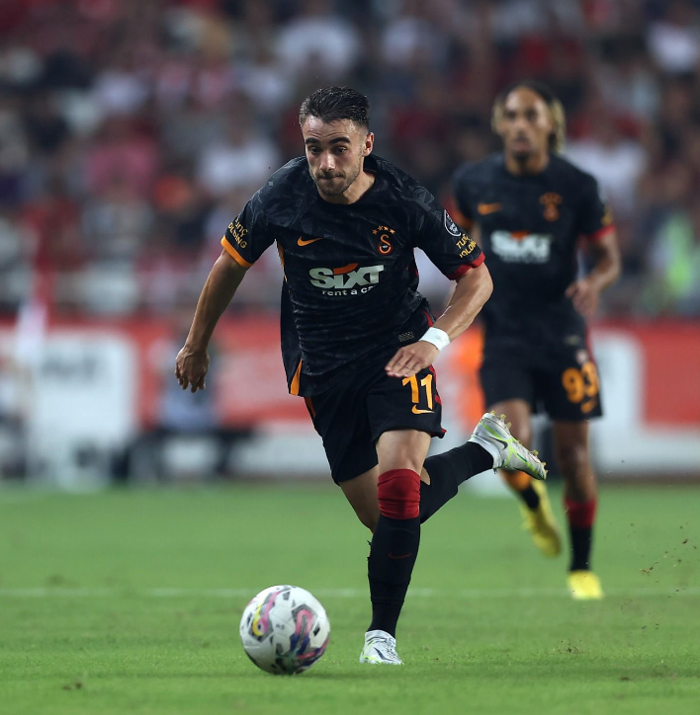 Galatasaray, Yunus Akgünle anlaştı İşte yeni maaşı...