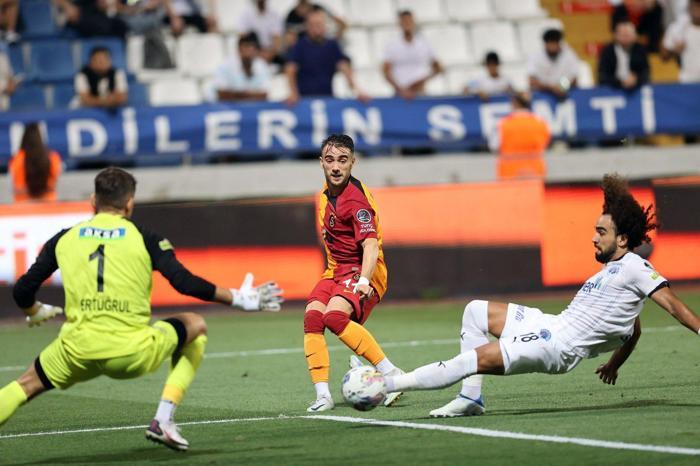 Galatasaray, Yunus Akgünle anlaştı İşte yeni maaşı...