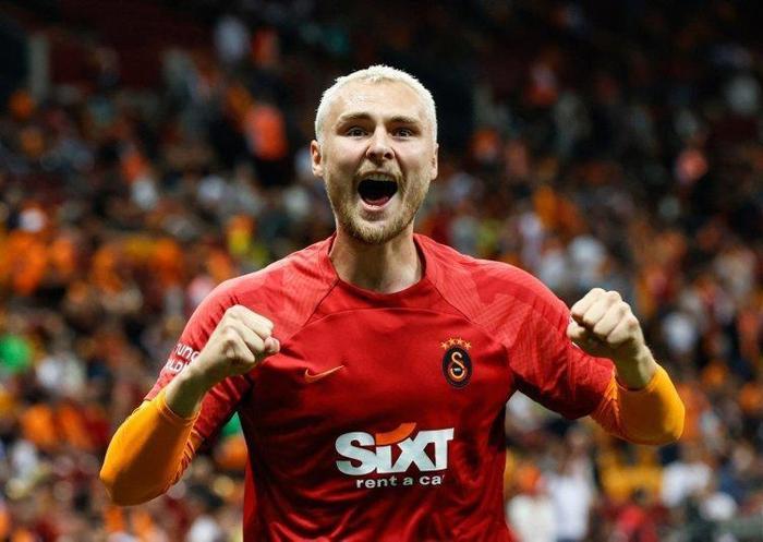 Galatasaraylı yıldız Sevilla yolcusu Marcao referans oldu