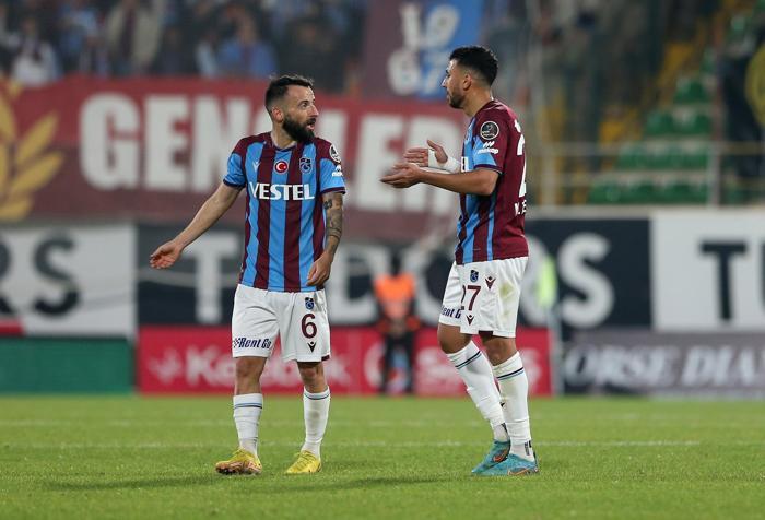 Spor yazarları Alanyaspor - Trabzonspor maçını değerlendirdi Radikal kararlar...