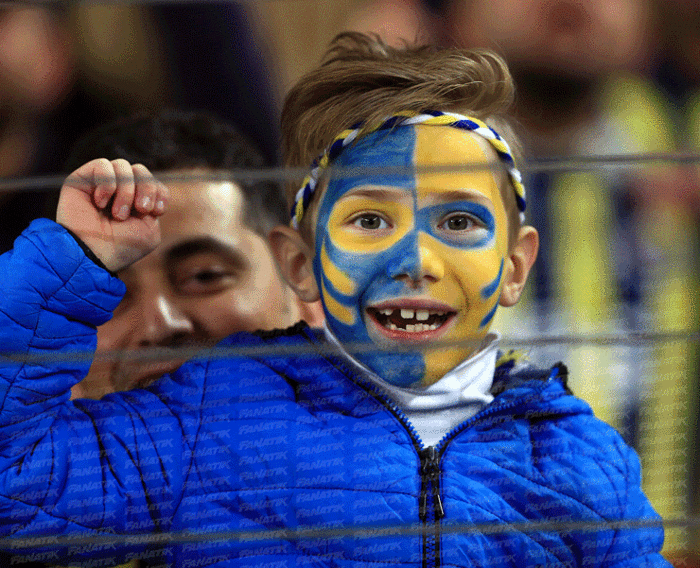 Fenerbahçe-Galatasaray derbisinde güzel görüntüler
