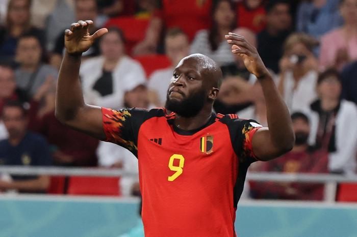 Belçikada Romelu Lukaku saç baş yoldurttu Kendi bile inanamadı...