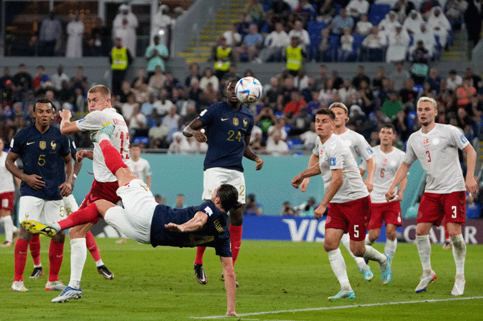 Kylian Mbappe, Fransa-Danimarka maçında şov yaptı Dünya Kupası tarihine geçti