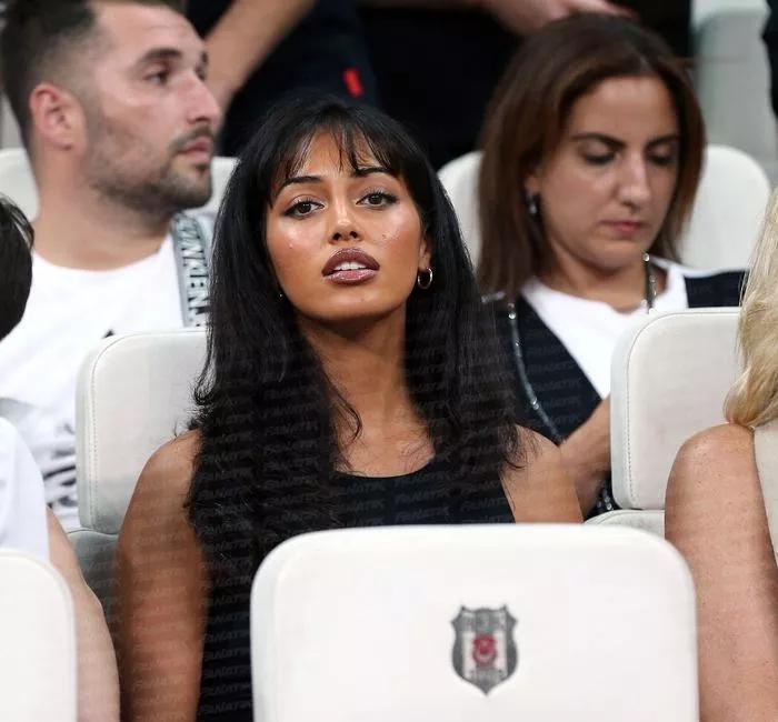 Dele Allinin sevgilisi Cindy Kimberly, Antalyada podyuma çıkacak
