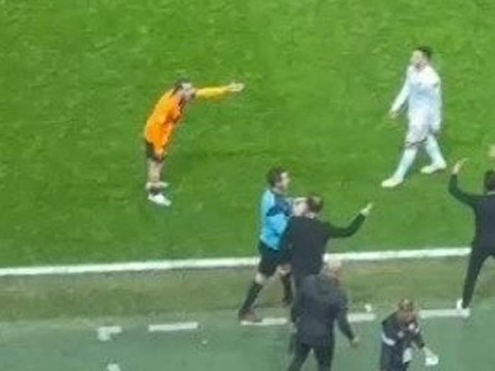 Galatasaray - Antalyaspor maçında gözlerden kaçan tartışma: Kerem Aktürkoğlu - Nuri Şahin