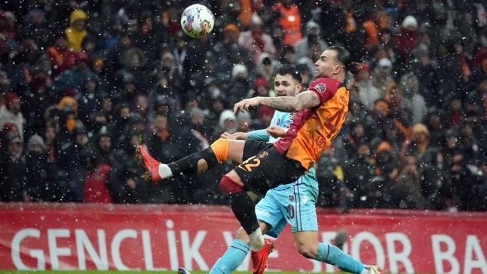 Galatasaray - Trabzonspor maçı sonrası övgü dolu sözler: Hakkıyla lider