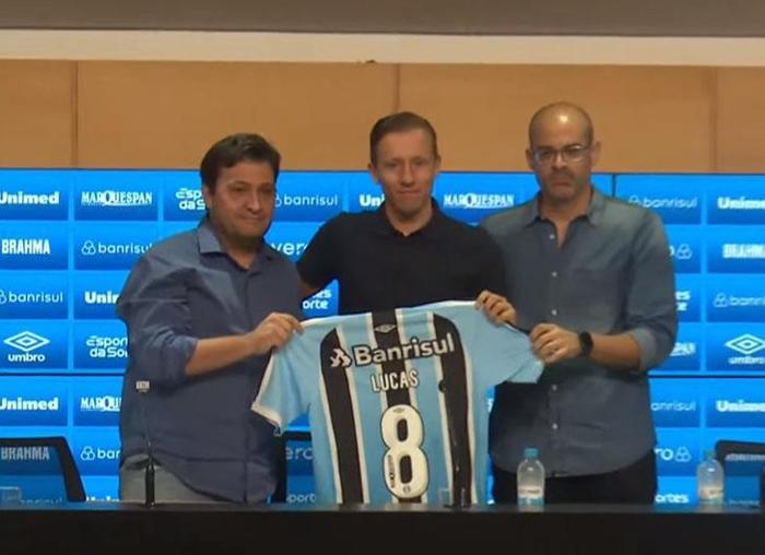 Lucas Leiva gözyaşları içinde emekli olduğunu açıkladı Ümidim vardı ama...