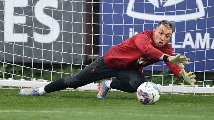 Okan Buruktan Galatasaray - Başakşehir maçına sürpriz 11