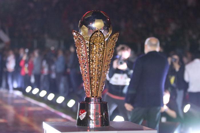 Şampiyon Samsunspor kupasına kavuştu Coşkulu kutlama...