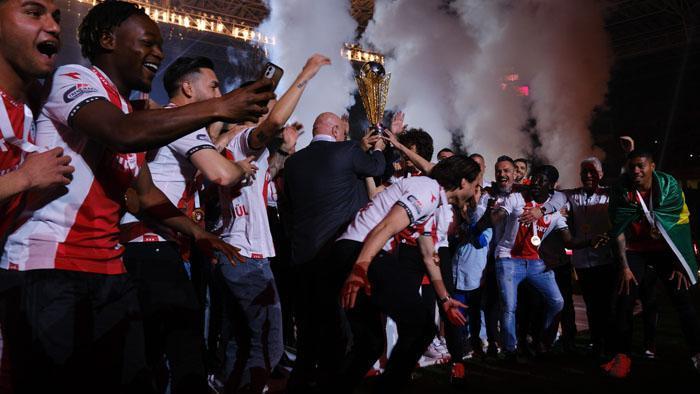 Şampiyon Samsunspor kupasına kavuştu Coşkulu kutlama...